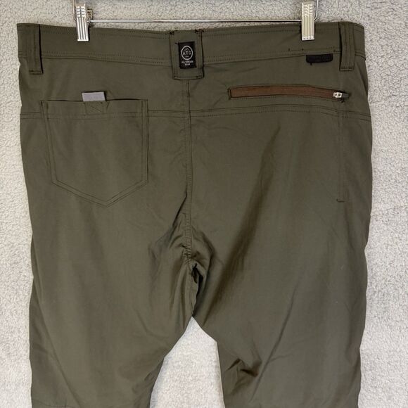 S Wrangler Pants Mens 38x30 Green All Terrain Gear Belted Hiking Outdoor Stretch - Picture 9 of 11